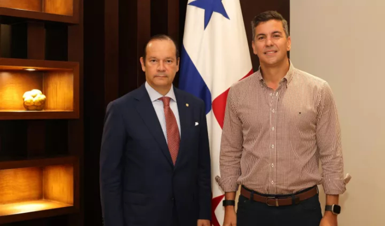 Presidente de Paraguay llega a Panamá para reunirse con Mulino 