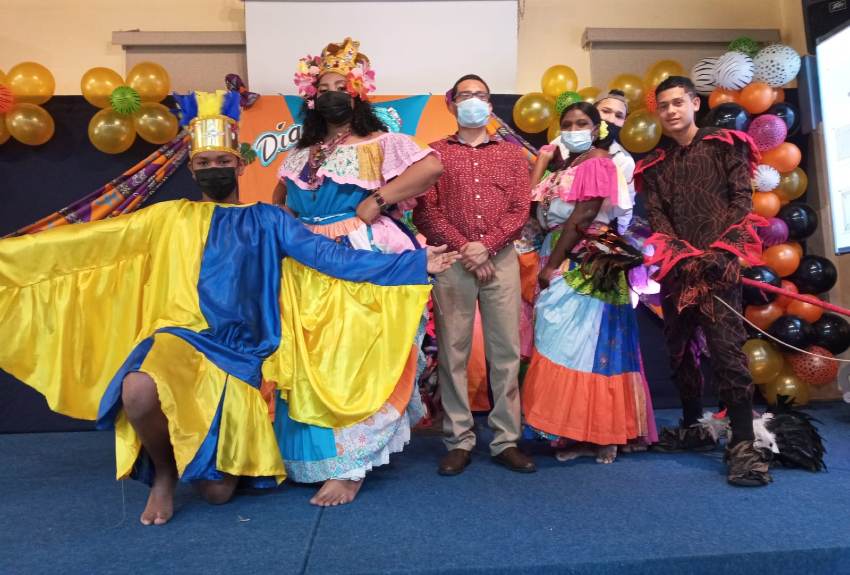 Mucha alegría en sus delegaciones. 