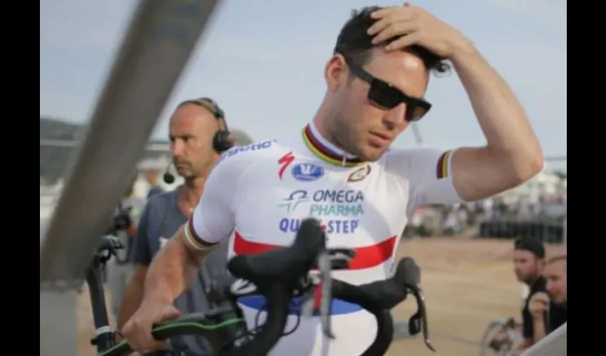 Mark Cavendish se accidentó en el Tour de Abu Dhabi.