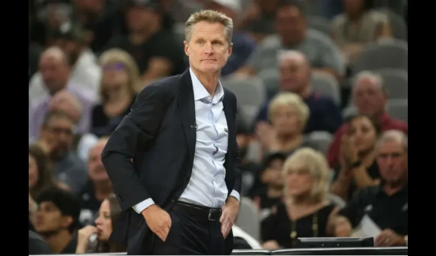 Steve Kerr tiene 52 años de edad. Foto: Tomada de Twitter