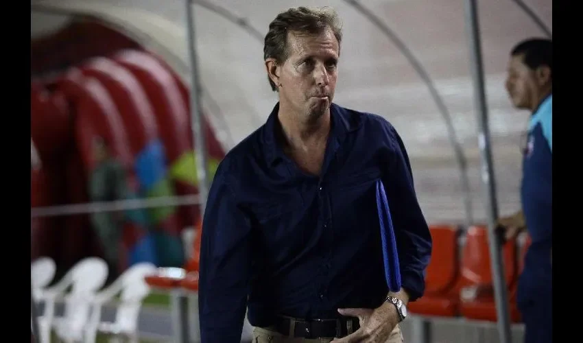 El entrenador Gary Stempel. 