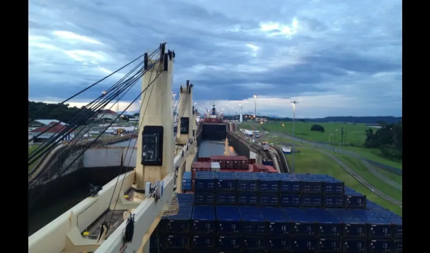 Foto ilustrativa del tránsito por el Canal de Panamá. Cortesía:  @canaldepanama  