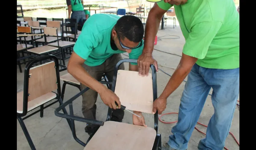 Sillas de niños del IPHE.