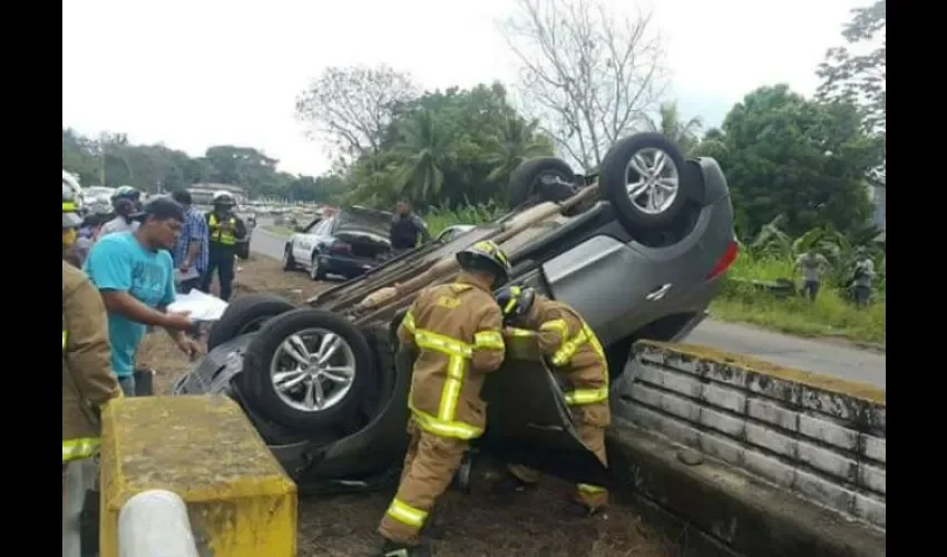 El accidente se dio por el exceso de velocidad, según testigos. 