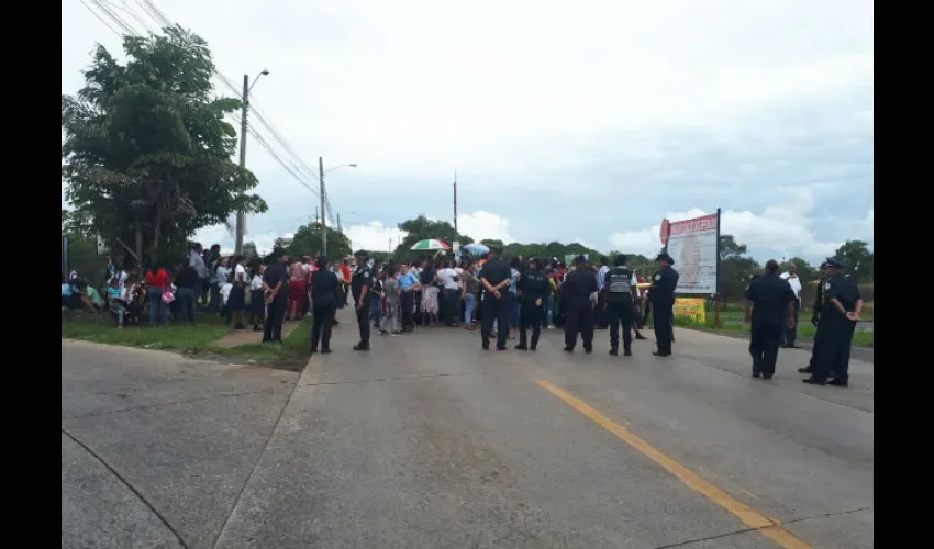 Protesta en  escuela El Progreso.