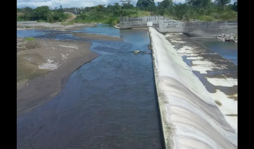 La reparación es urgente ya que las fuertes crecidas del río lo dañarían.