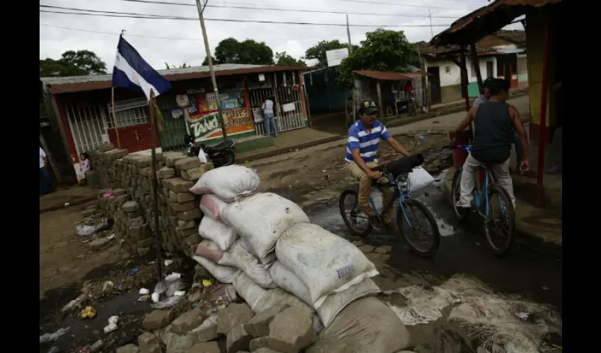 Barricada en el barrio indígena de Monimbó, Masaya. Foto: EFE