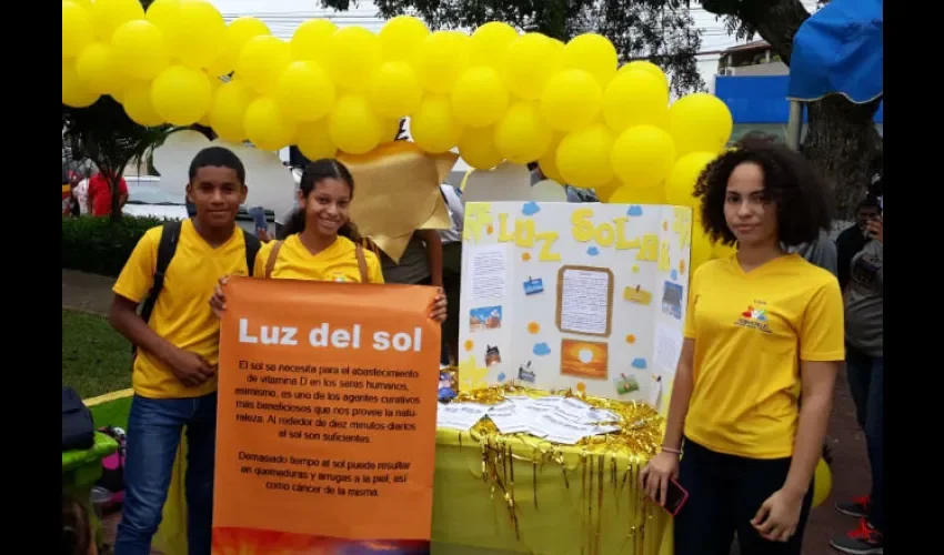 Estudiantes participan de la feria de salud del Colegio Adventista de La Chorrera. Foto: Santos J. Oliveros C. 