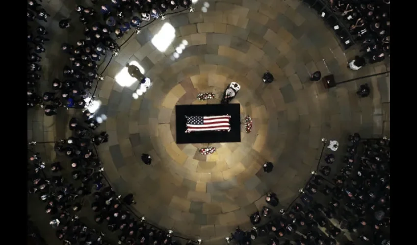 Despedida de John McCain en el Capitolio. 