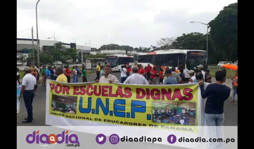 La protesta provocó un descomunal tranque. Foto: Jesús Simmons