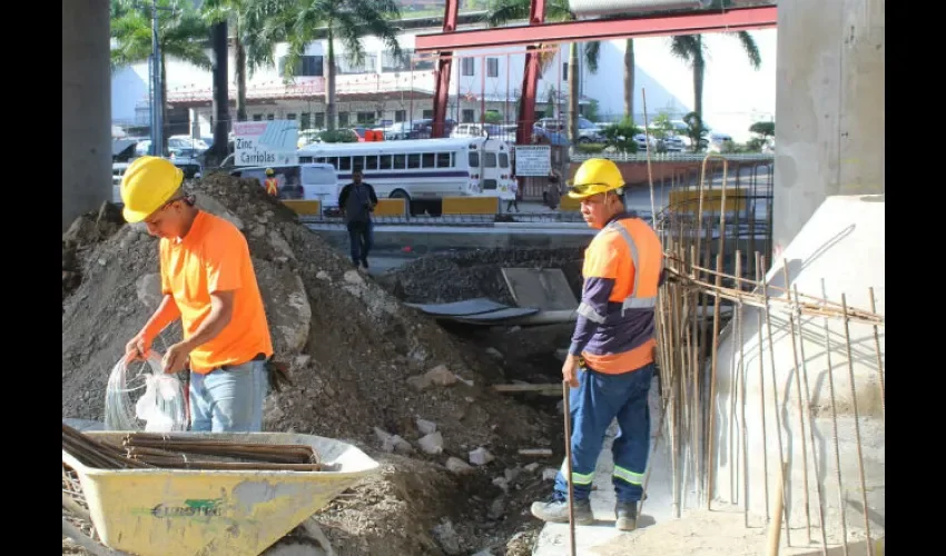 Construcción de zona paga de San Isidro.