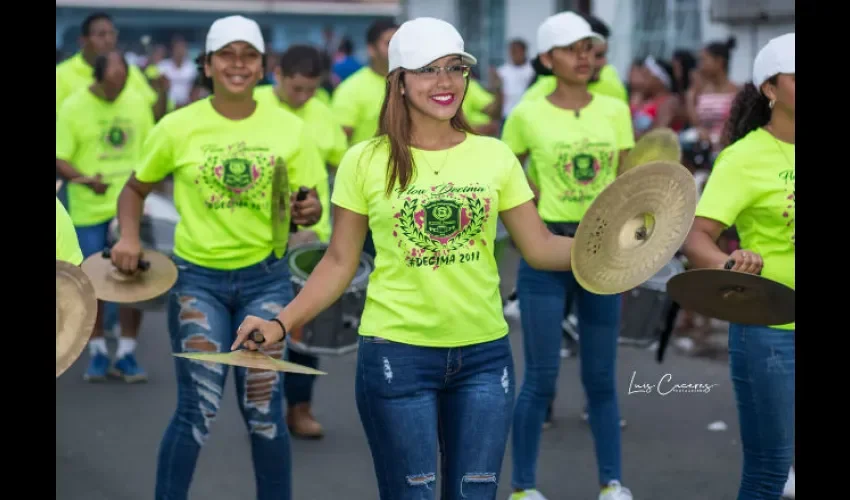 Mucha elegancia y alegría.