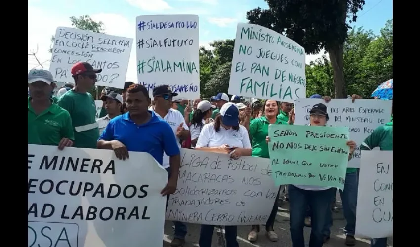 Están preocupados por su estabilidad laboral. Foto: Thays Domínguez