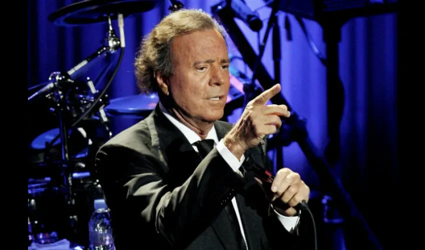 Julio Iglesias. 