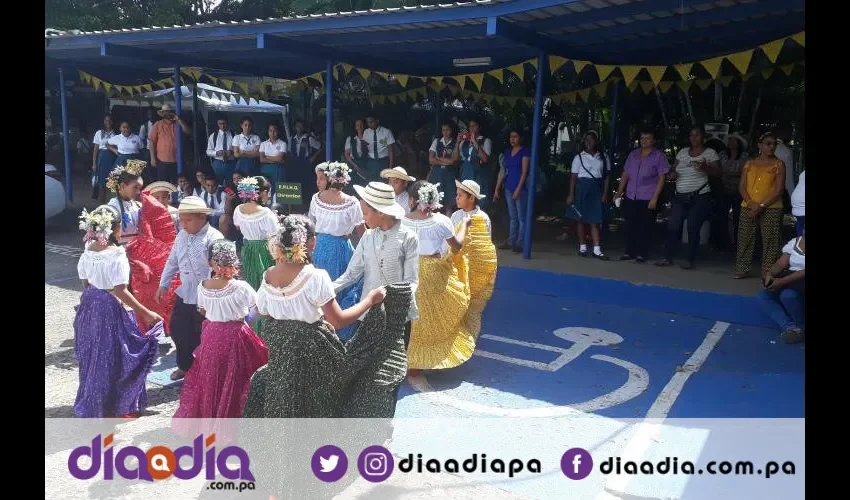 Los estudiantes de la Escuela Potrero Grande pusieron un toque de folclor. Foto: Jesús Simmons