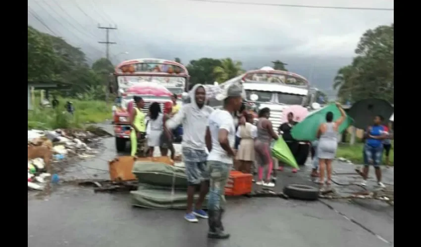 Protesta en  Río Alejandro de Colón. 