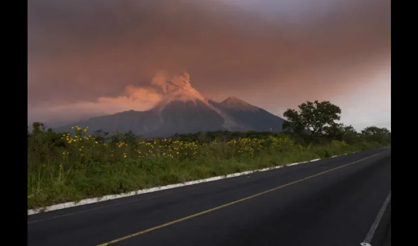 Varias comunidades fueron evacuadas para evitar la pérdida de personas en Guatemala. AP 