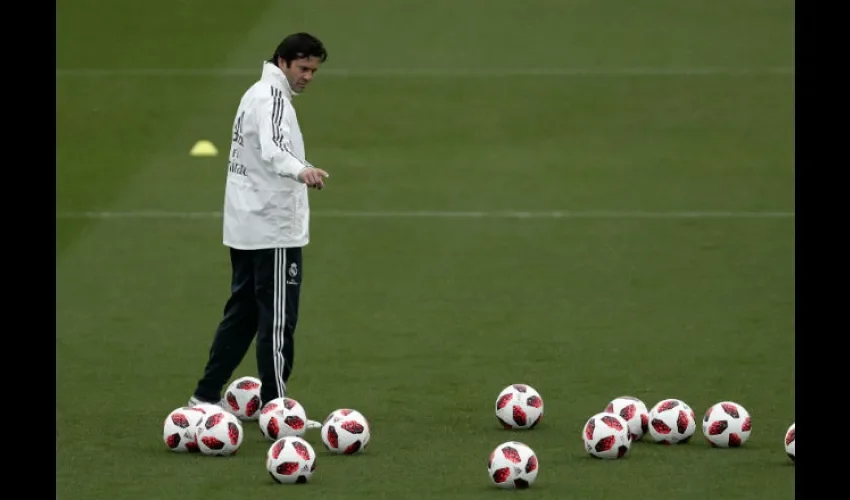 El entrenador Santiago Solari. Foto:AP