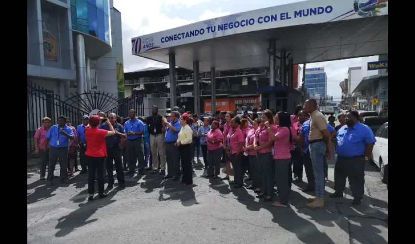 Aduaneros de Colón protestan. 