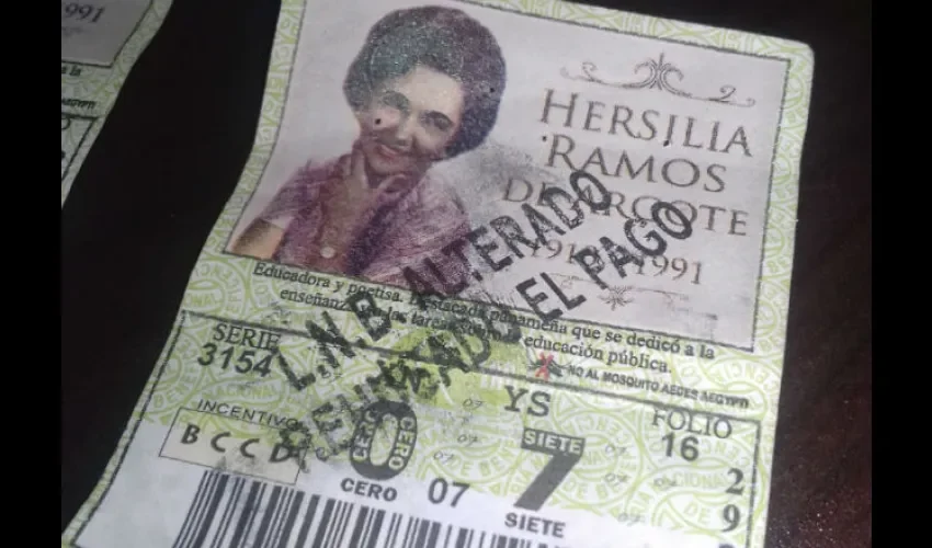 Foto ilustrativa de los billetes falsificados. 