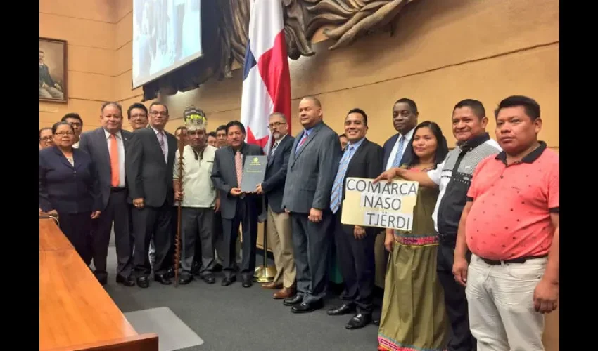 Foto ilustrativa de miembros de la comarca. 