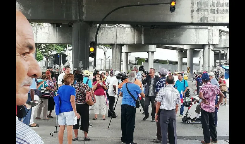 Jubilados y pensionados se han mantenido protestan en las calles por la sanción de este proyecto de ley. 