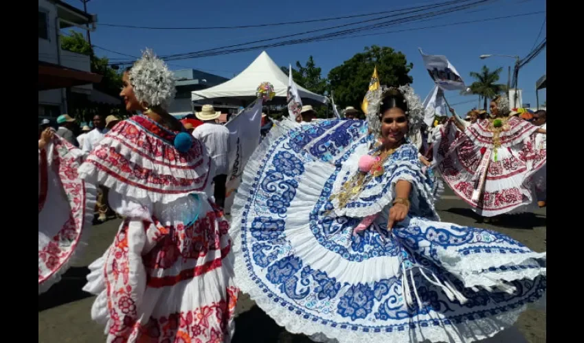 Desfile de las Mil Polleras.