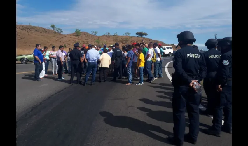 Mediación con la Policía Nacional. Foto: Melquiades Vásquez