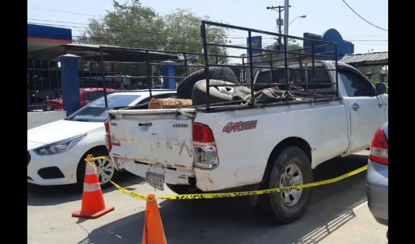 Auto retenido con la madera ilegal. 