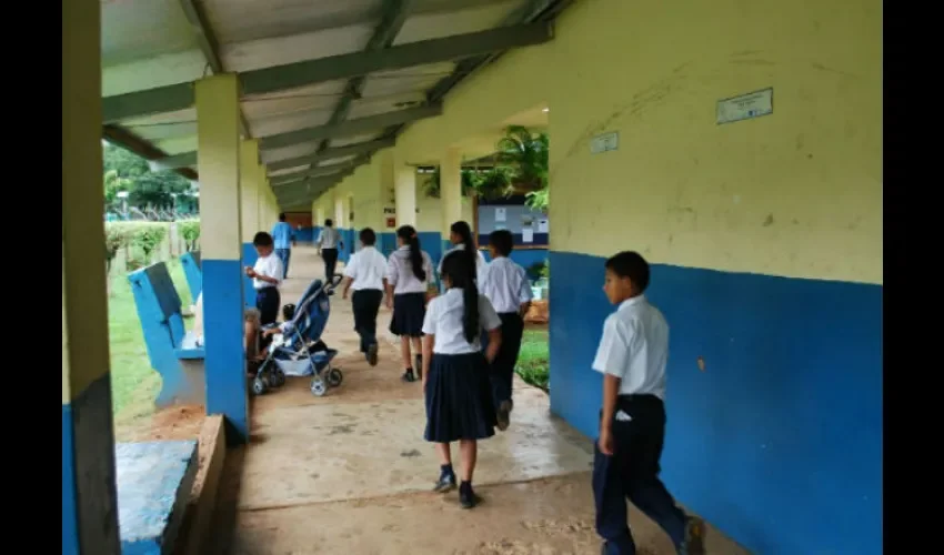 Vistas de la escuela de El Progreso en La Chorrera. 