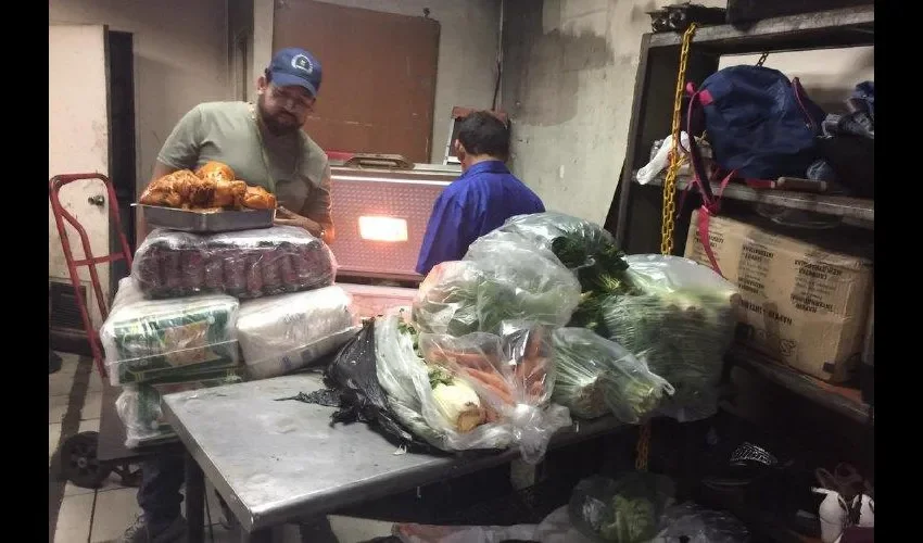 Comerciantes van a ser sancionados por cochinos. Foto: Cortesía