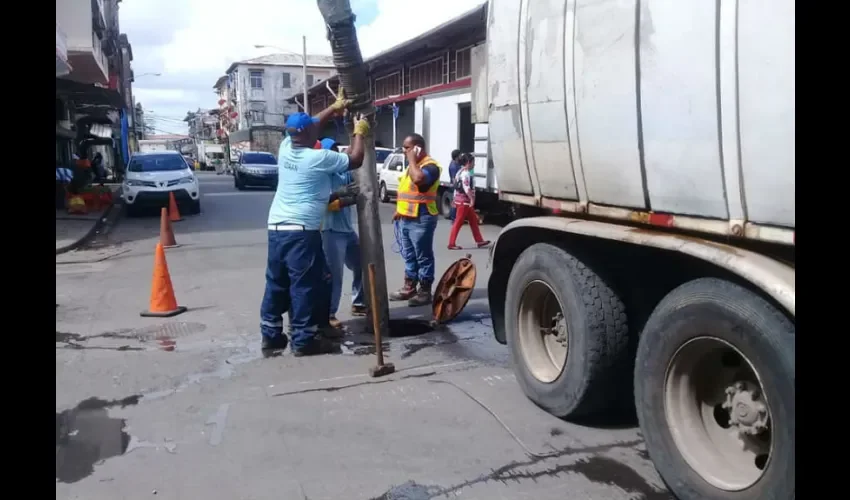 Foto ilustrativa de los trabajos de succión. 