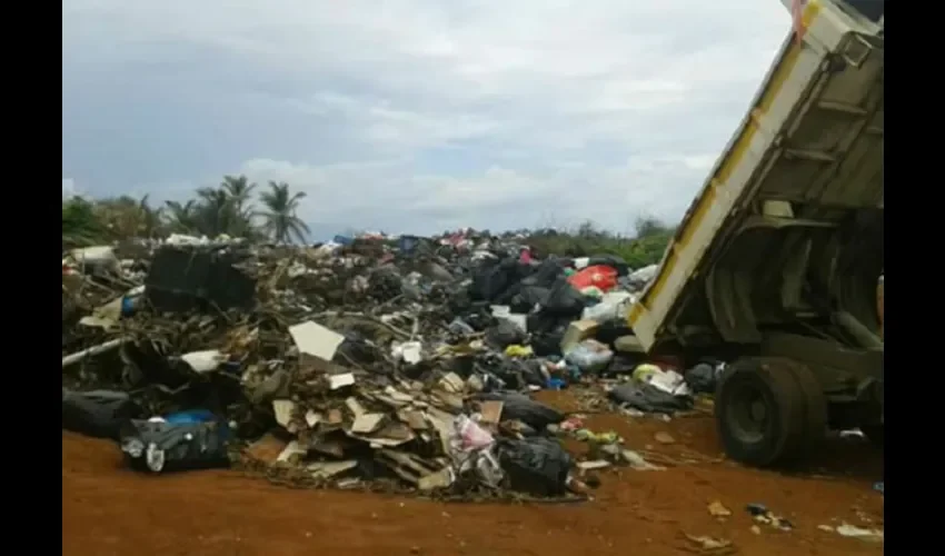 Foto ilustrativa de la mala disposición de la basura. 