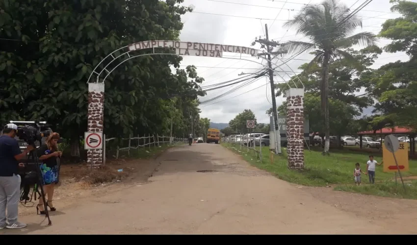 Foto ilustrativa de la entrada a La Joya. 