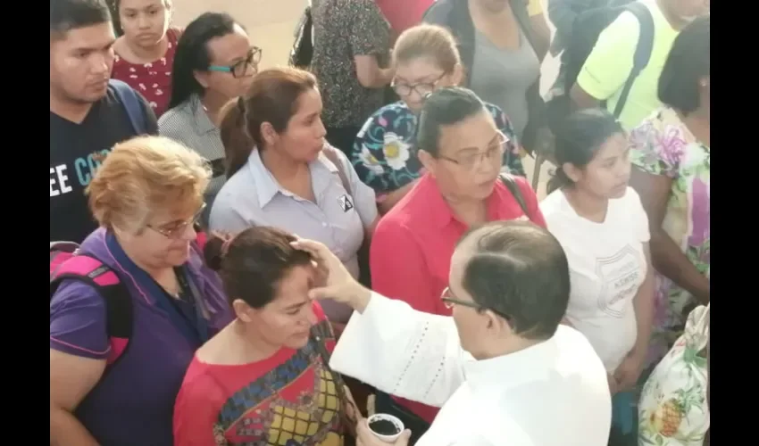 Foto ilustrativa  de una eucaristía durante el Miércoles de Ceniza. 