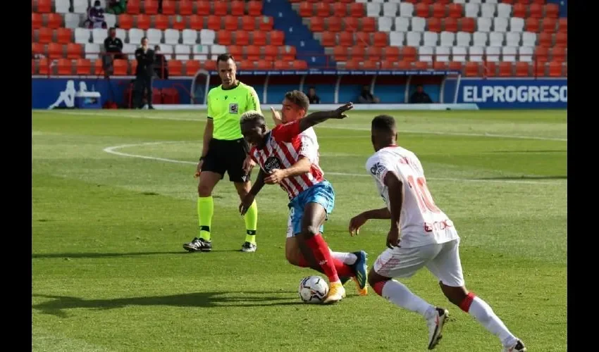 José Luis Rodríguez en acción con el CD Lugo