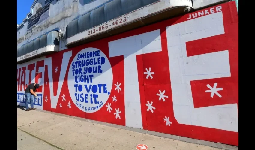 Foto ilustrativa de los carteles de los votantes. 