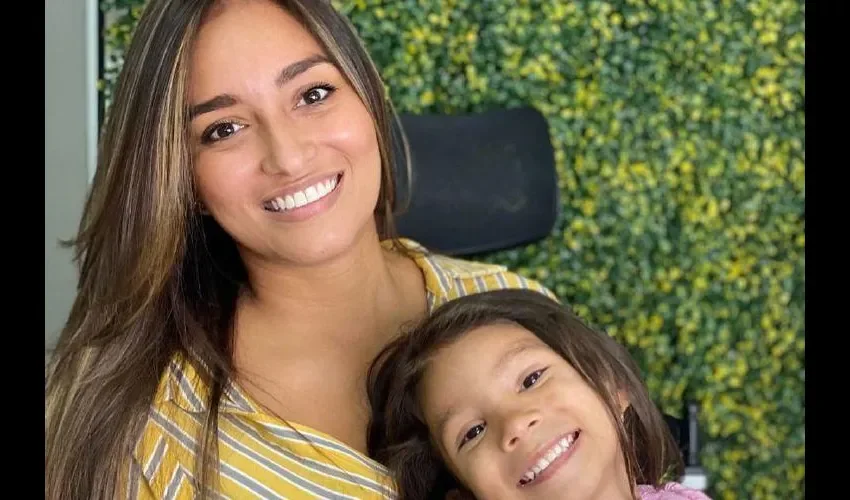 Demi Becerra es madre y esposa. Foto: Instagram