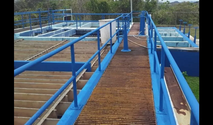 La planta solo produce el 50% de su capacidad ocasionando la falta del suministró de agua en los  los puntos altos y alejados de la red en San Bartolo.