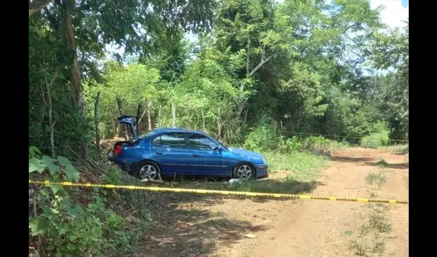 El área fue acordonada para preservar la escena e iniciar las investigaciones. Foto: Thays Domínguez. 