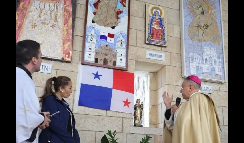 Foto ilustrativa de la eucarístia. 