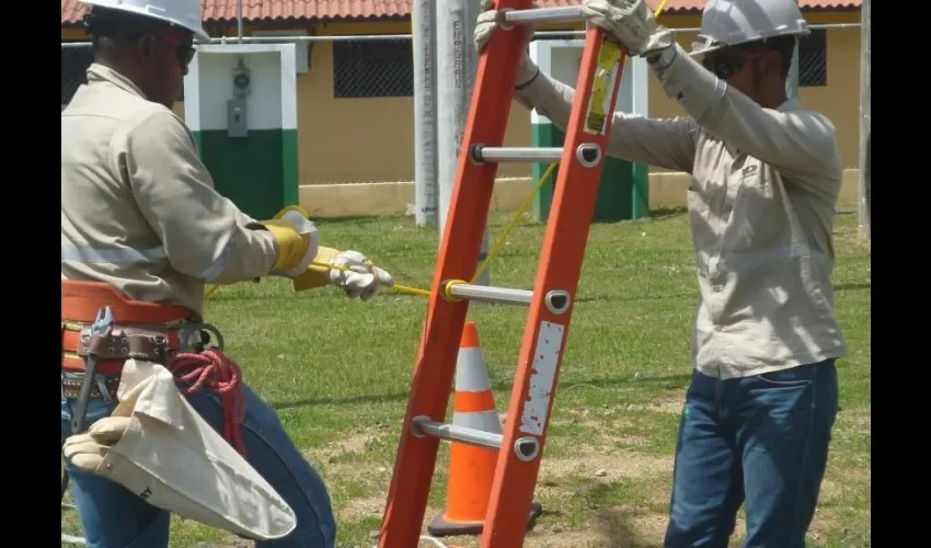 Personal de Ensa realiza inspección. 