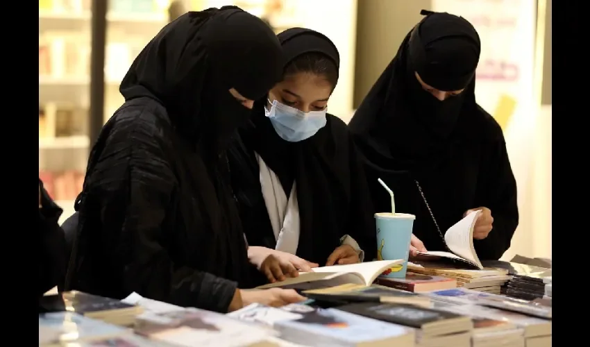 Vista de una mujer de Arabia Saudí. 