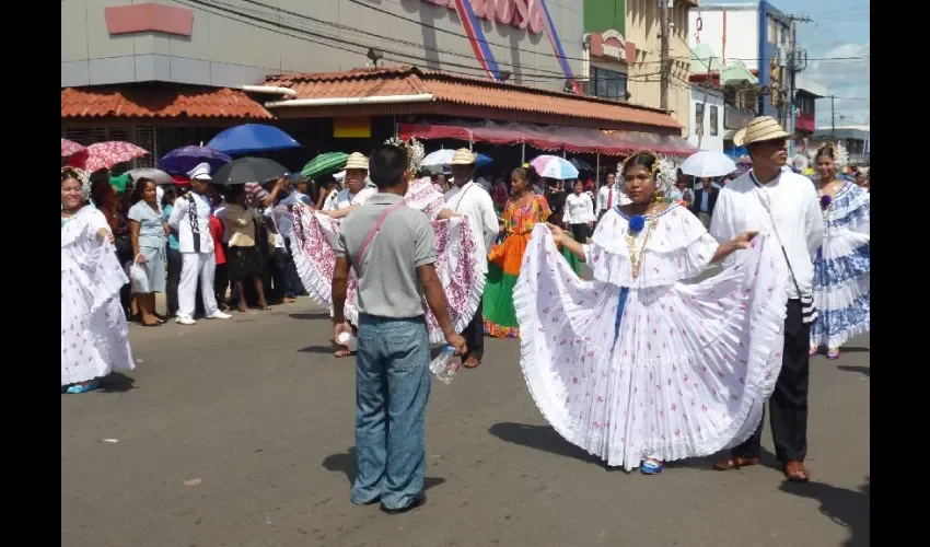 Vista del desfile en la provincia. 