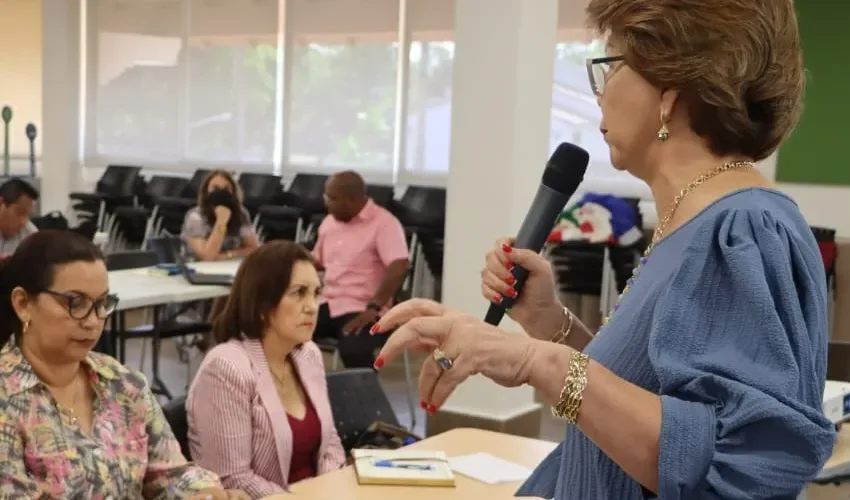 Participantes de los talleres educativos. 