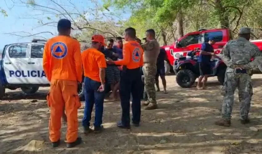 Personal de Sinaproc en el área. 