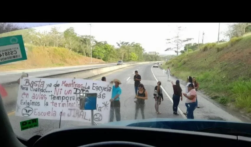 Las protestas afectaron el tráfico. 