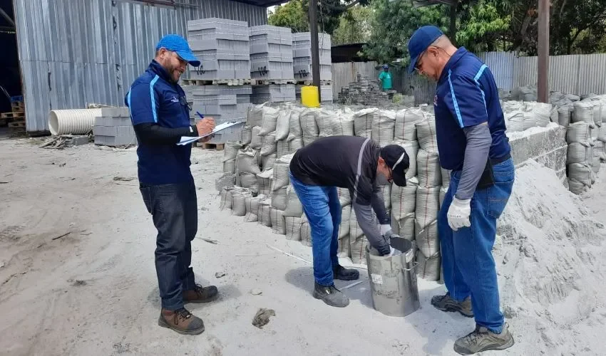 Los inspectores se mantienen en las calles. 