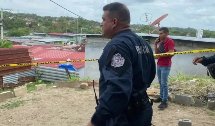 Agentes en el área del incidente. 