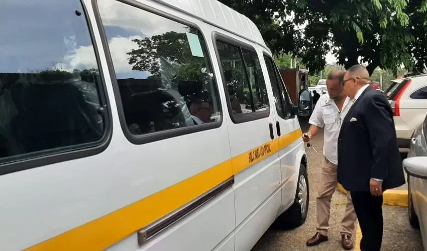 La entidad deberá mantener el cuidado y control del bus. 